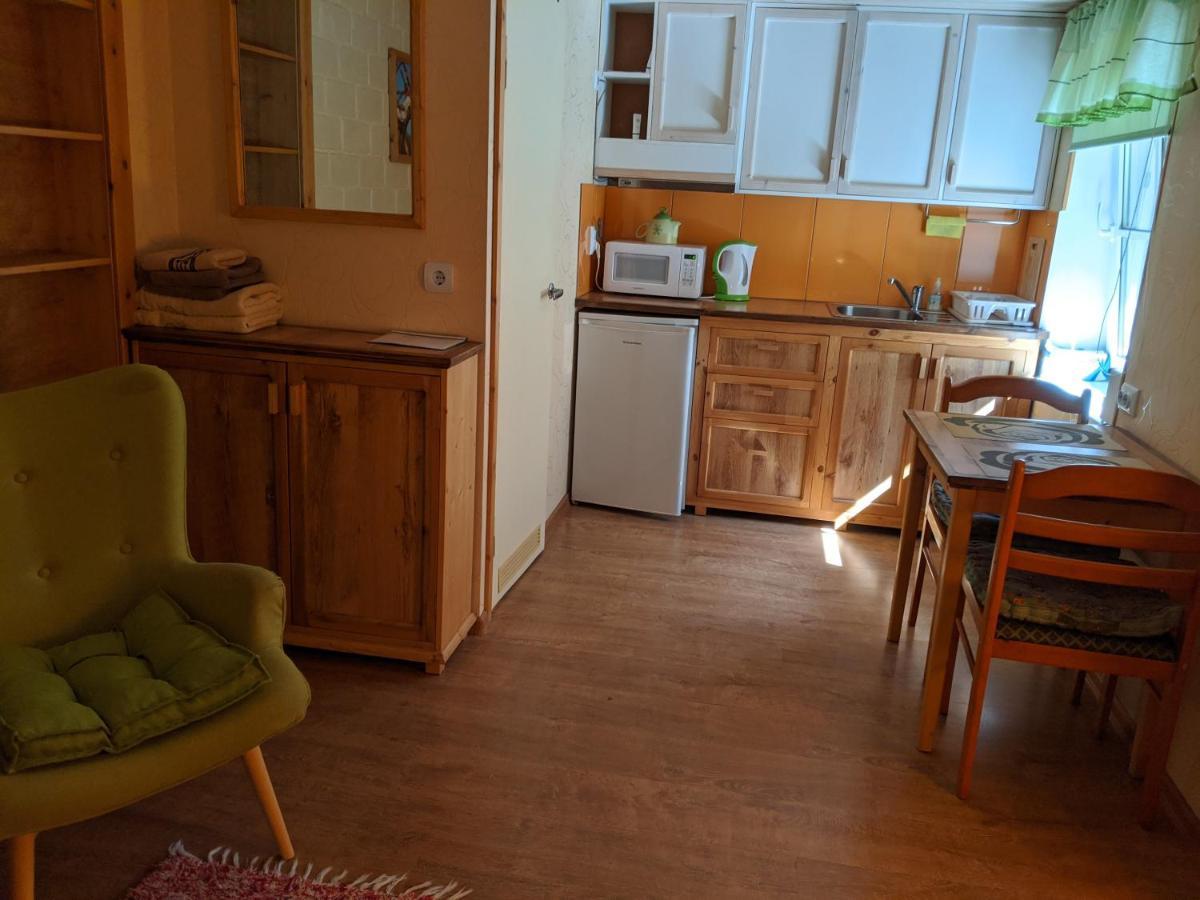 Paerna Guesthouse & Apartments Kuressaare Eksteriør bilde