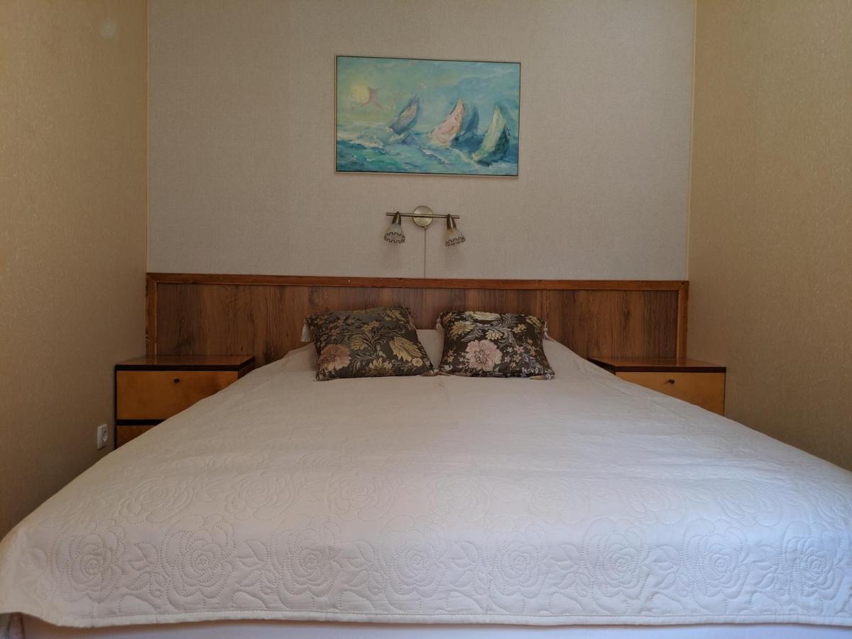 Paerna Guesthouse & Apartments Kuressaare Eksteriør bilde