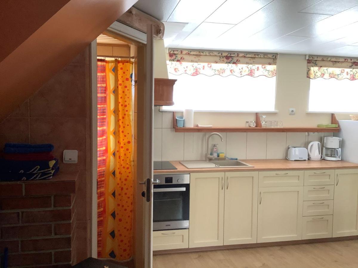 Paerna Guesthouse & Apartments Kuressaare Eksteriør bilde