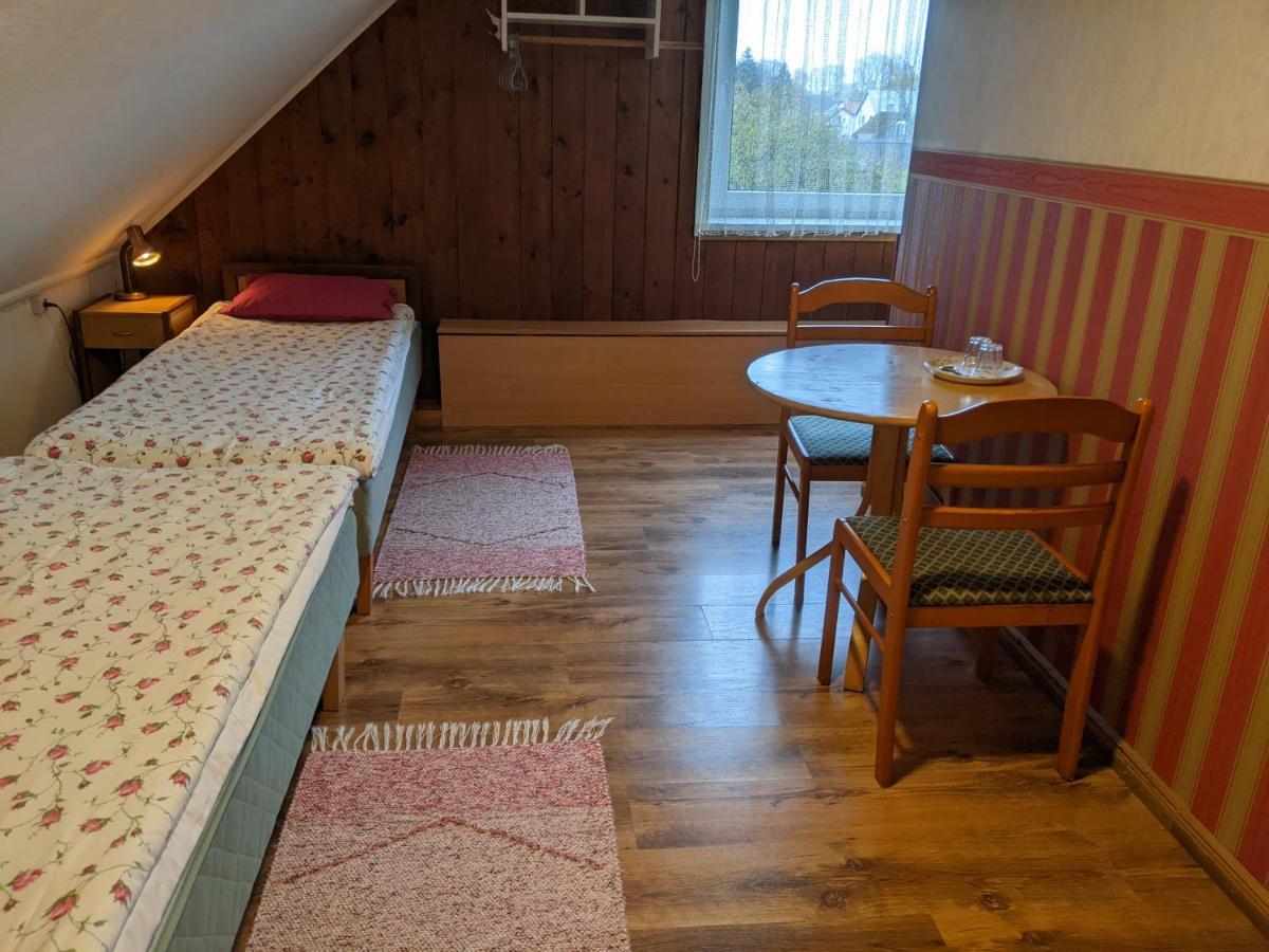 Paerna Guesthouse & Apartments Kuressaare Eksteriør bilde