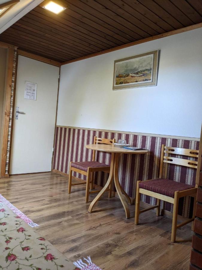 Paerna Guesthouse & Apartments Kuressaare Eksteriør bilde