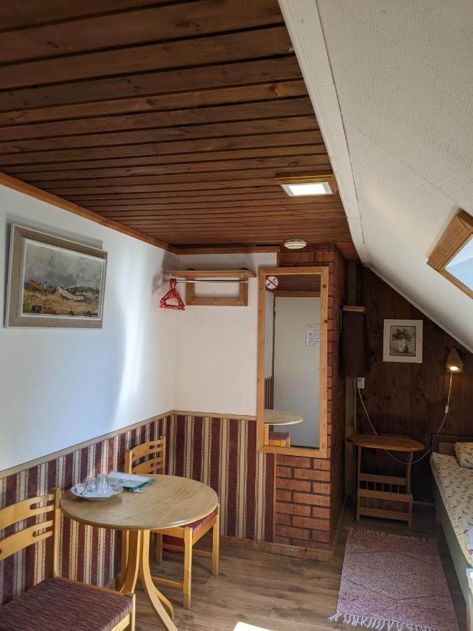 Paerna Guesthouse & Apartments Kuressaare Eksteriør bilde