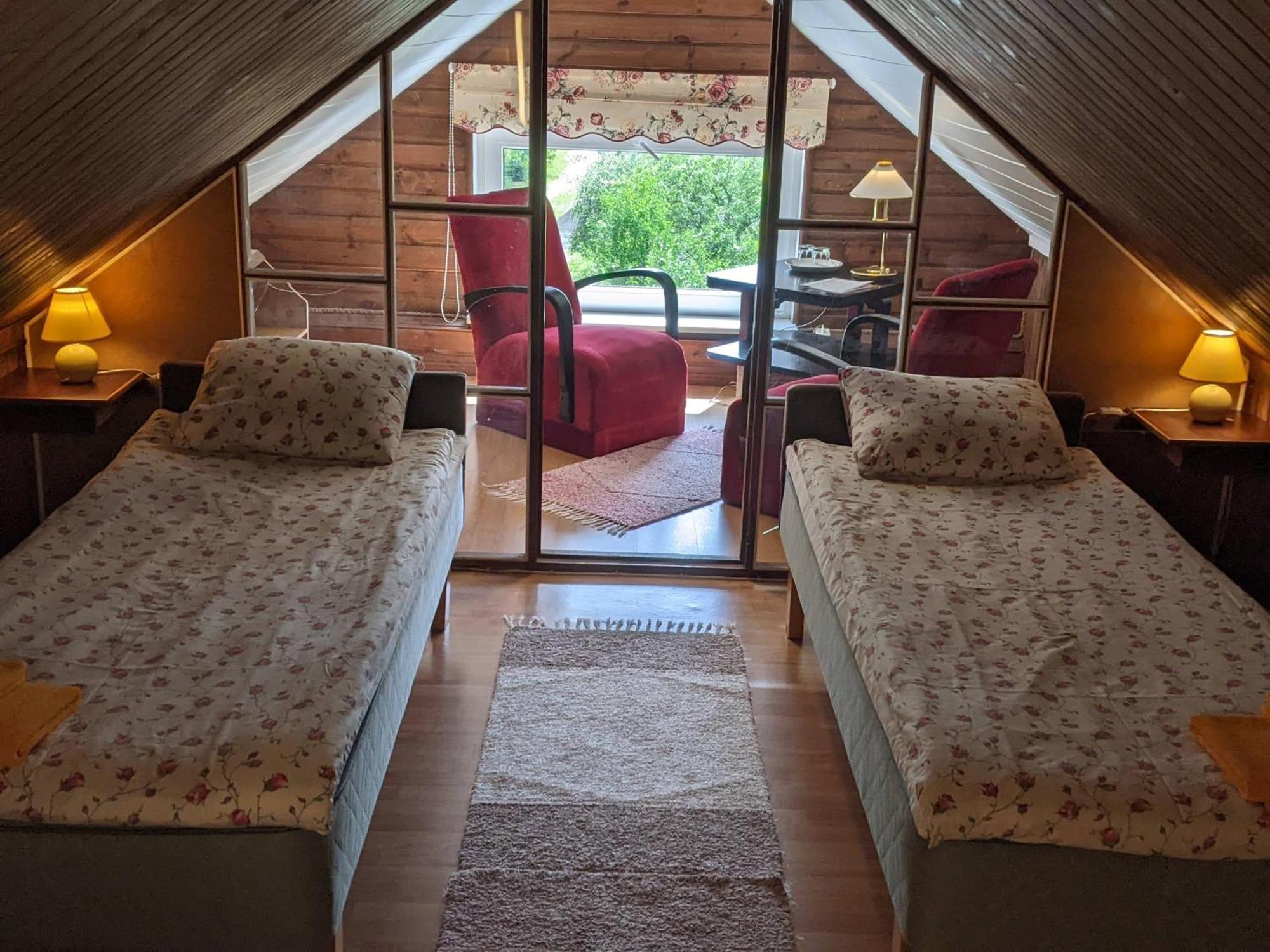 Paerna Guesthouse & Apartments Kuressaare Eksteriør bilde