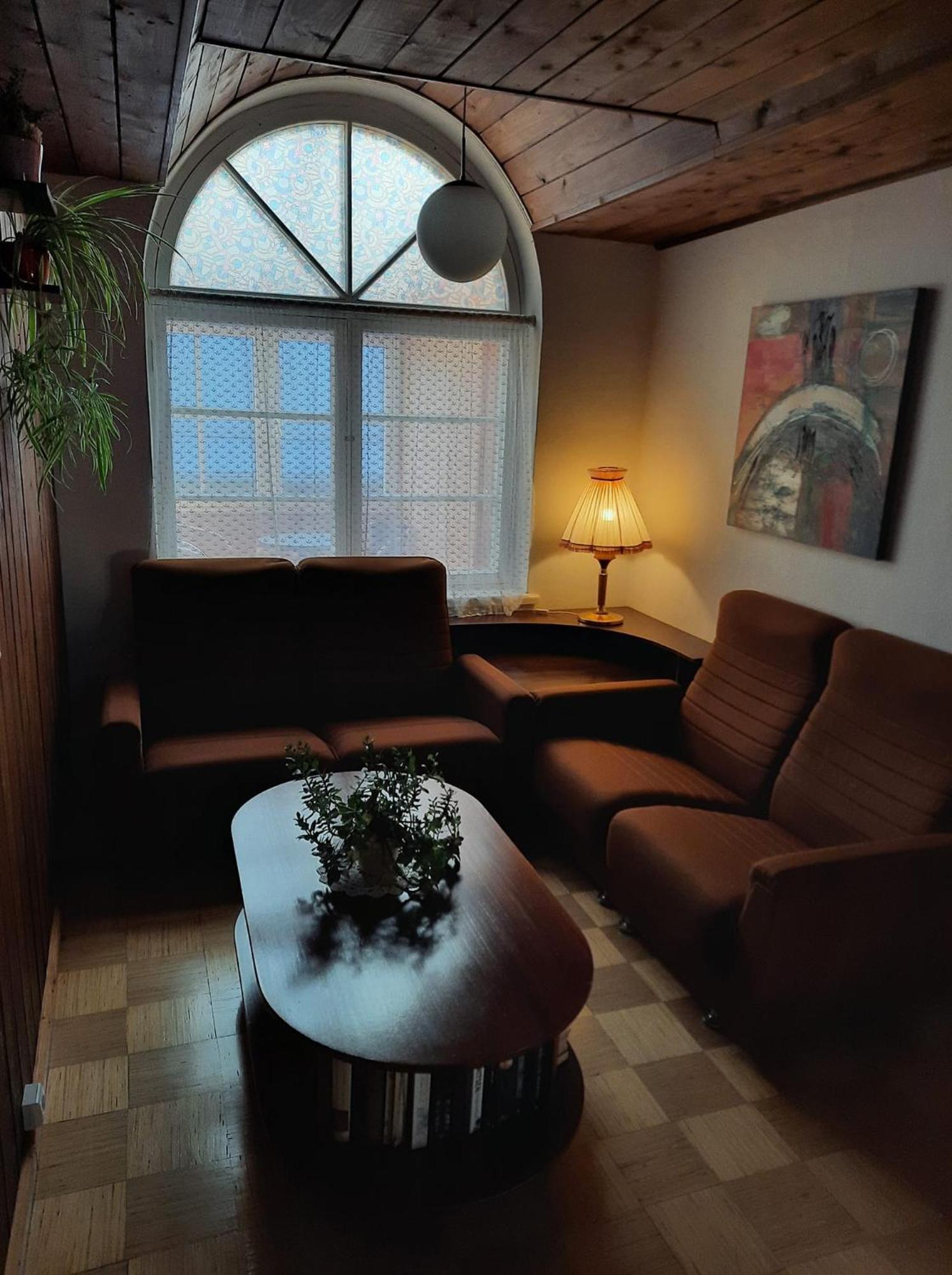Paerna Guesthouse & Apartments Kuressaare Eksteriør bilde