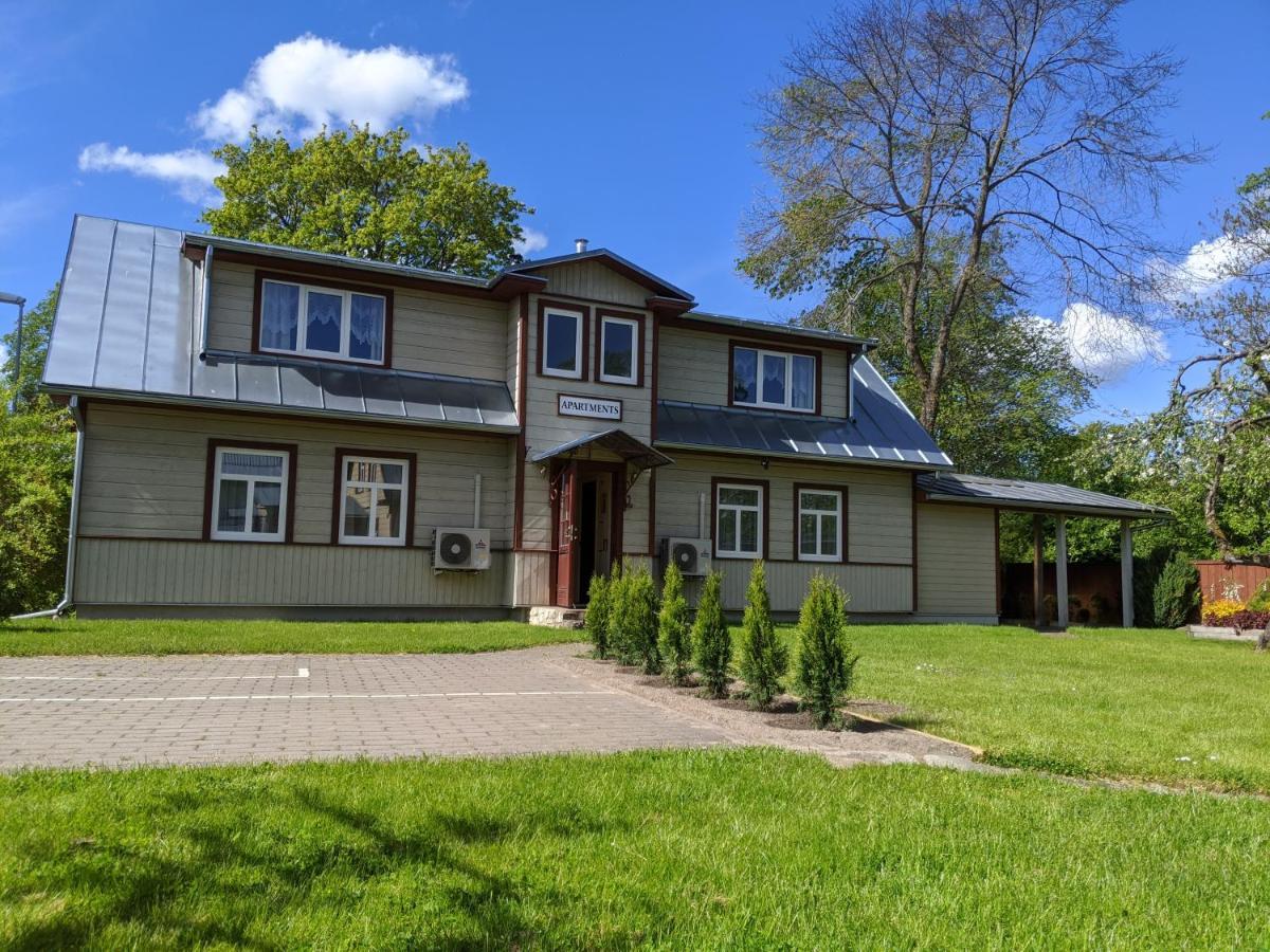 Paerna Guesthouse & Apartments Kuressaare Eksteriør bilde