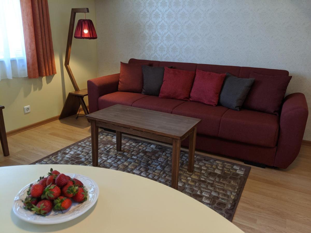 Paerna Guesthouse & Apartments Kuressaare Eksteriør bilde